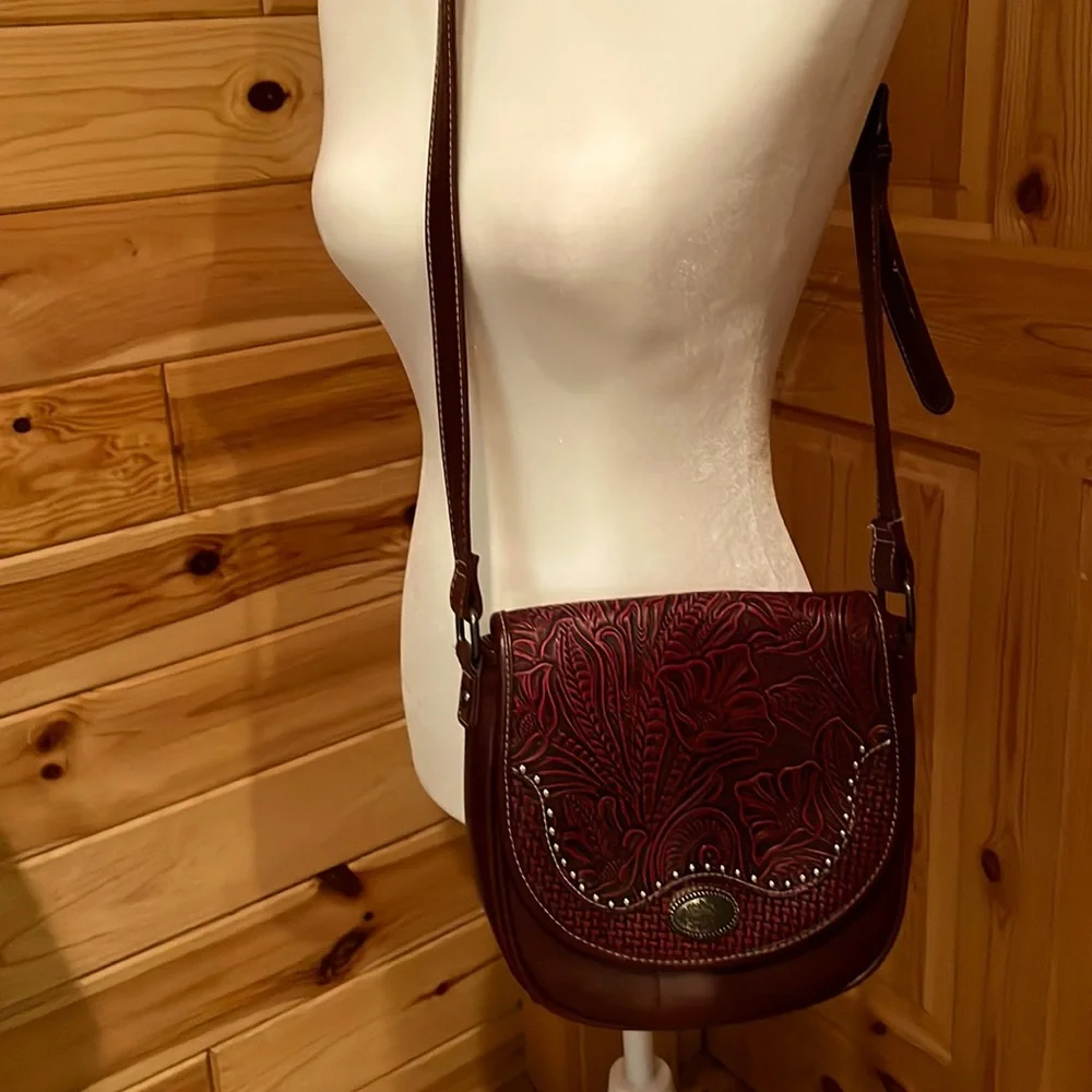 “Trinity Ranch” Crossbody Bag - Picture 2 of 9
